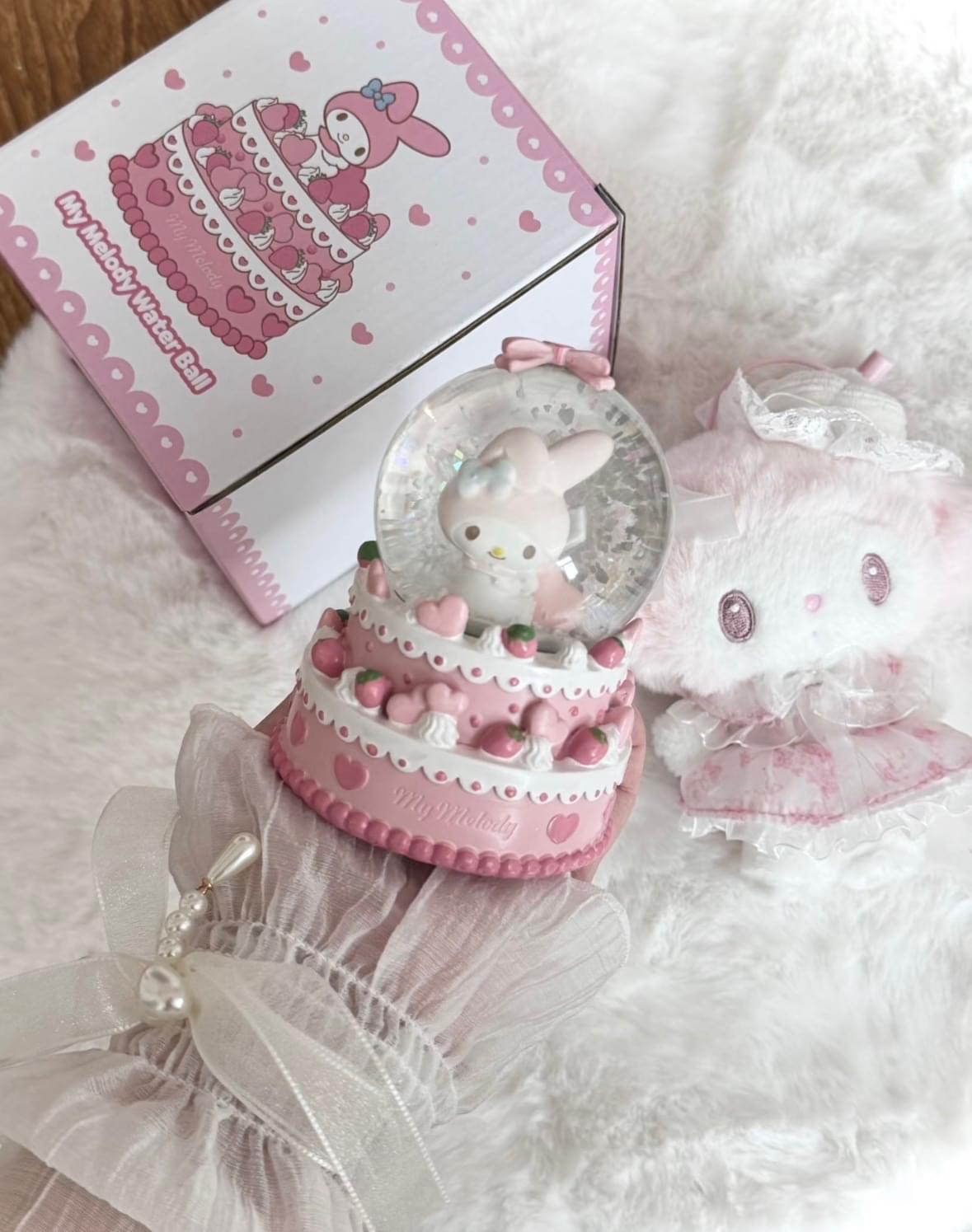 My Melody Mini Snow Globe (Strawberry Ver.).