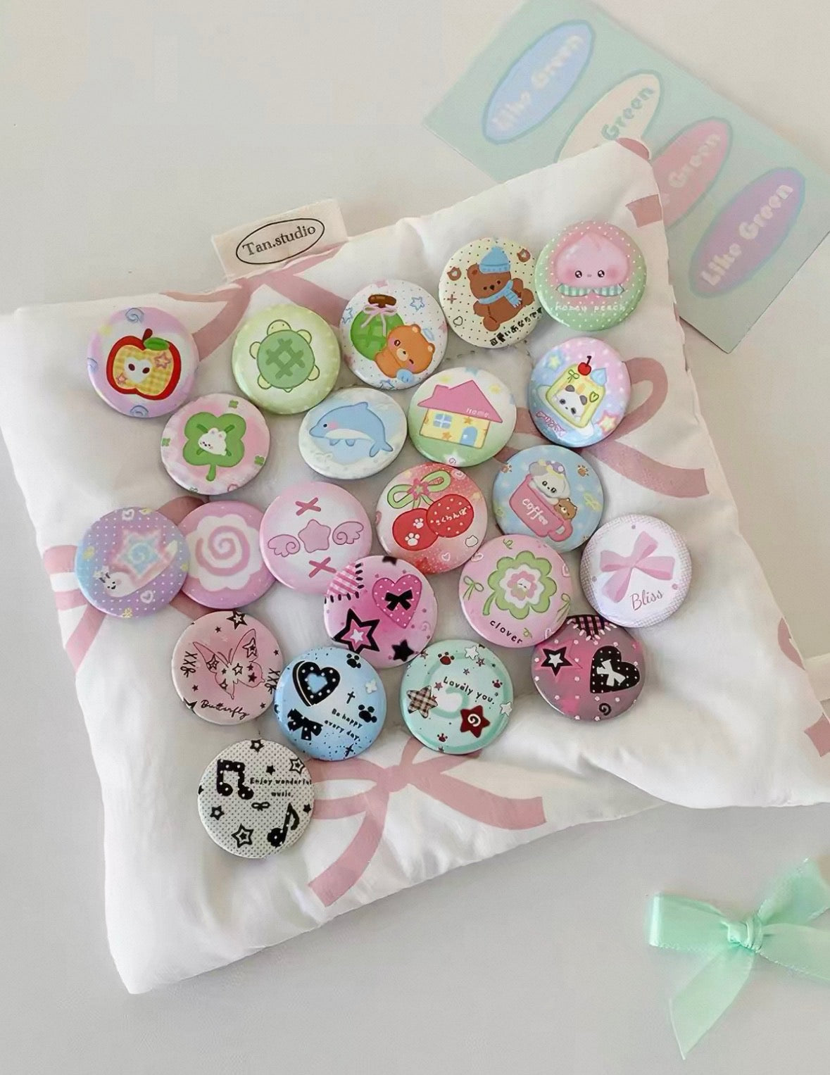 Y2k Heisei Badge Pins Set