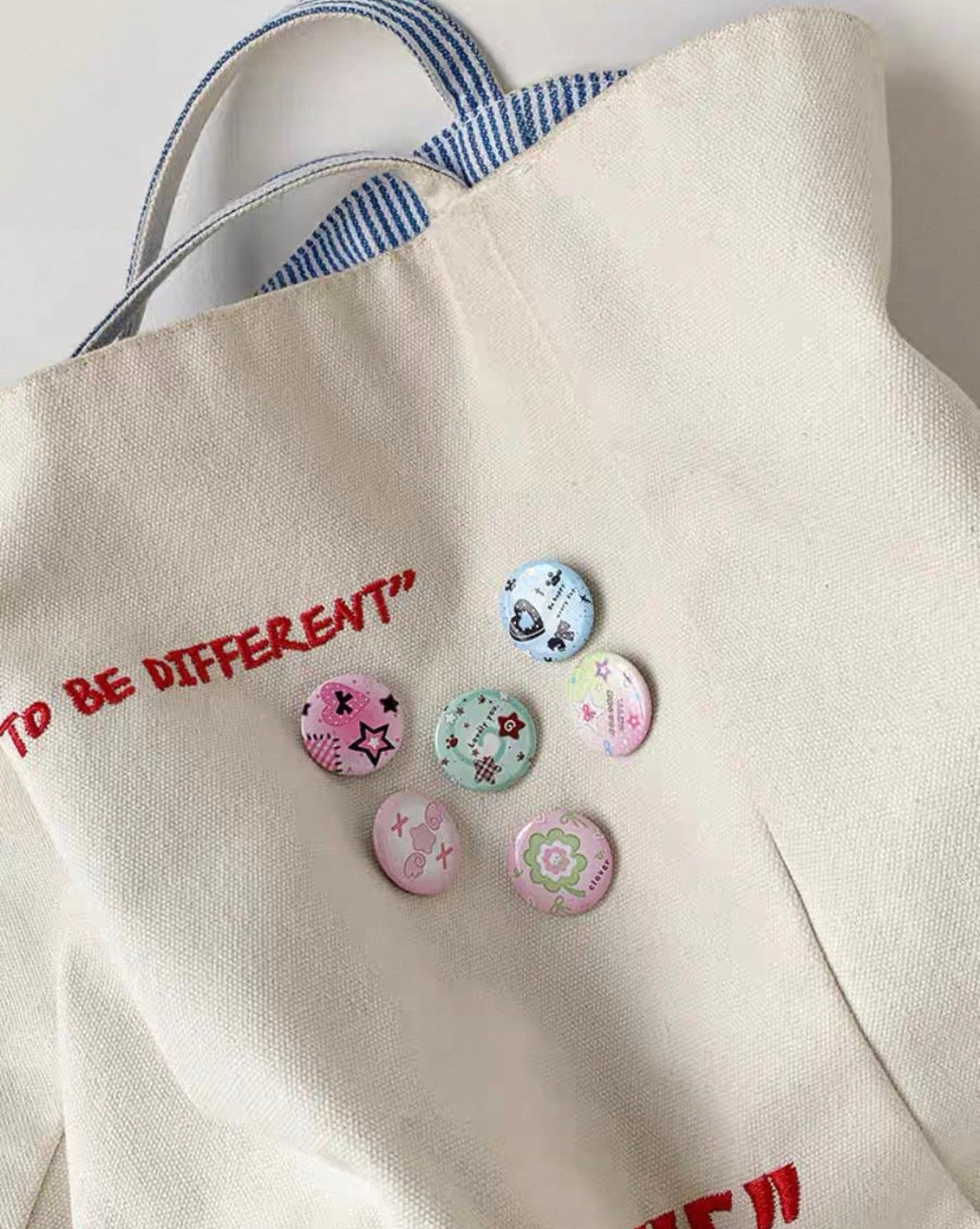 Y2k Heisei Badge Pins Set