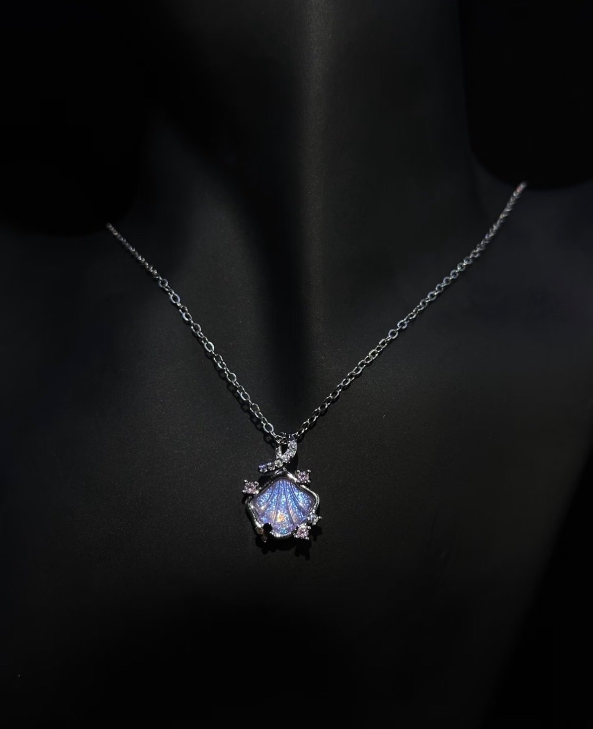 Seashell Purple-Blue Gradient Silver Plated Necklace.
