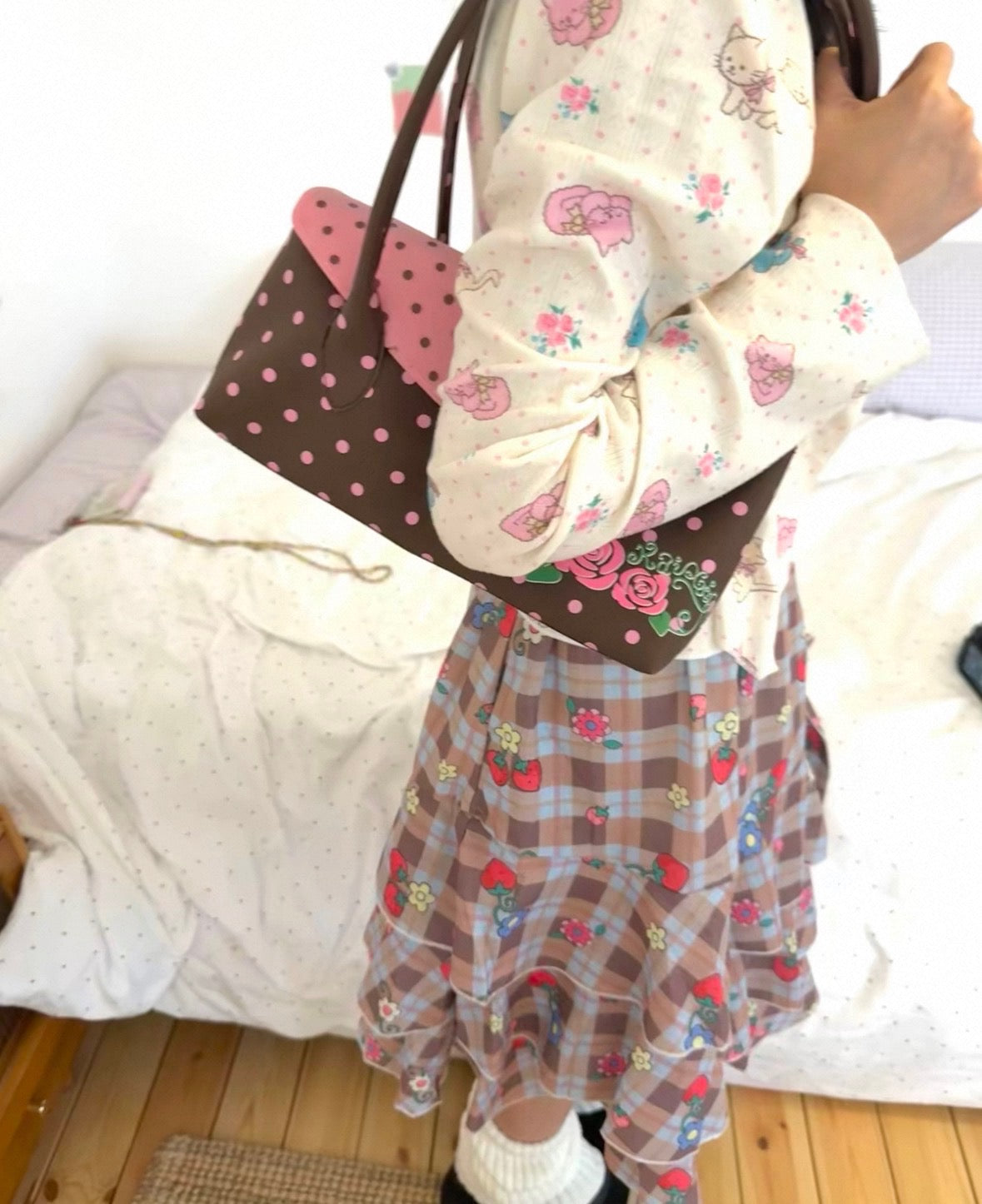 Original Guesthouse Rose Pink Chocolate Handbag