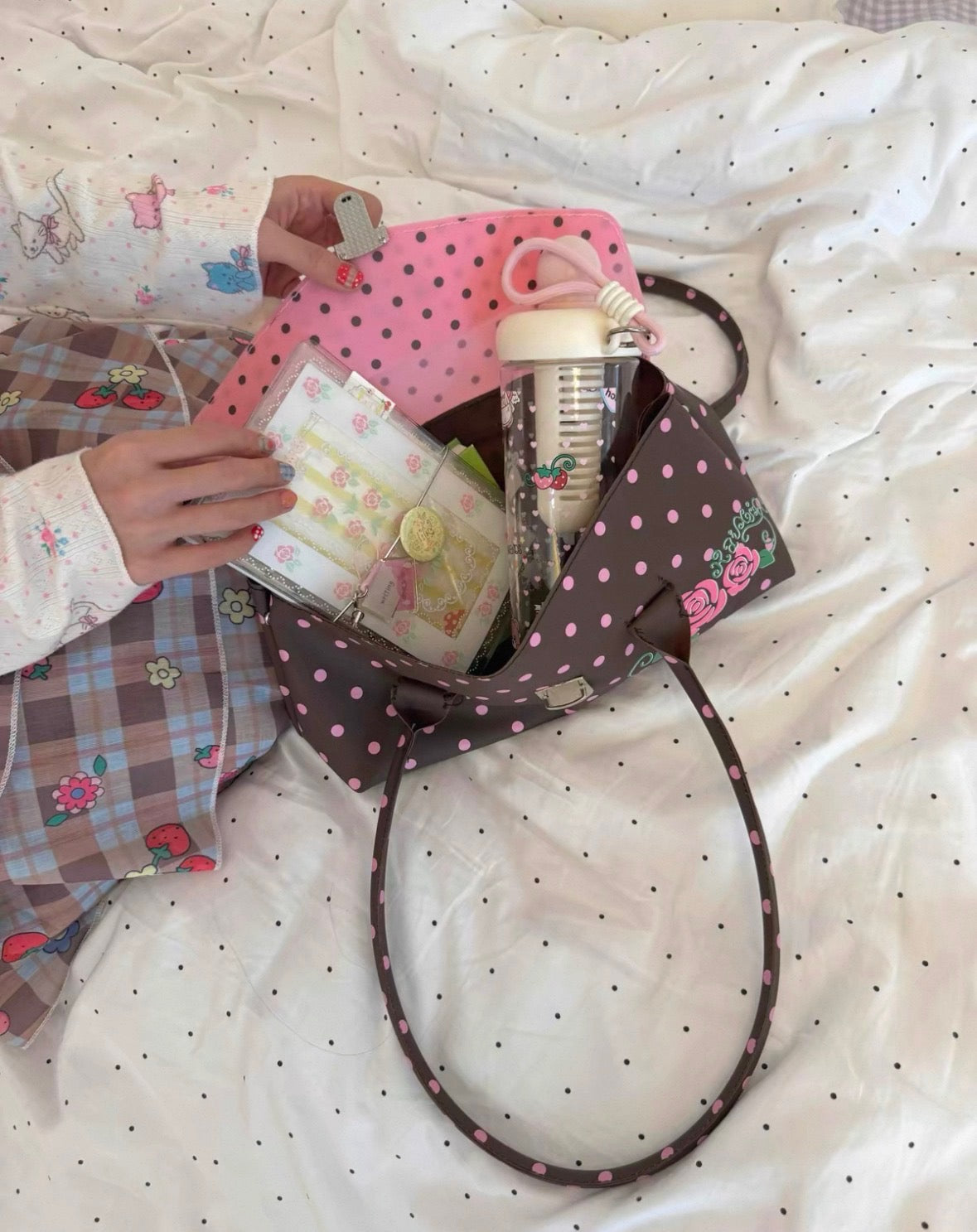 Original Guesthouse Rose Pink Chocolate Handbag