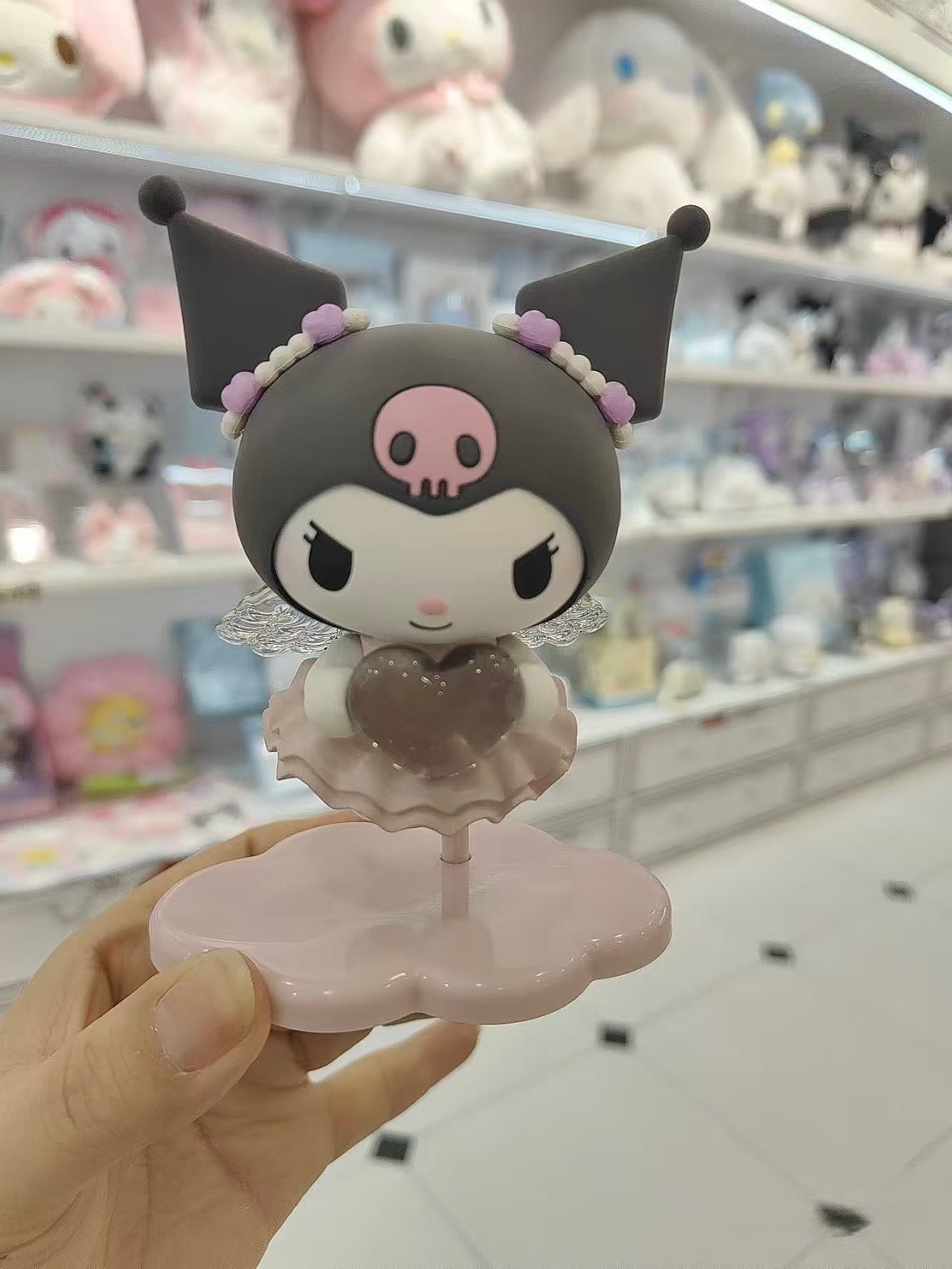Figura de exhibición OFICIAL del ángel de Cupido Sanrio 2025 Sanrio