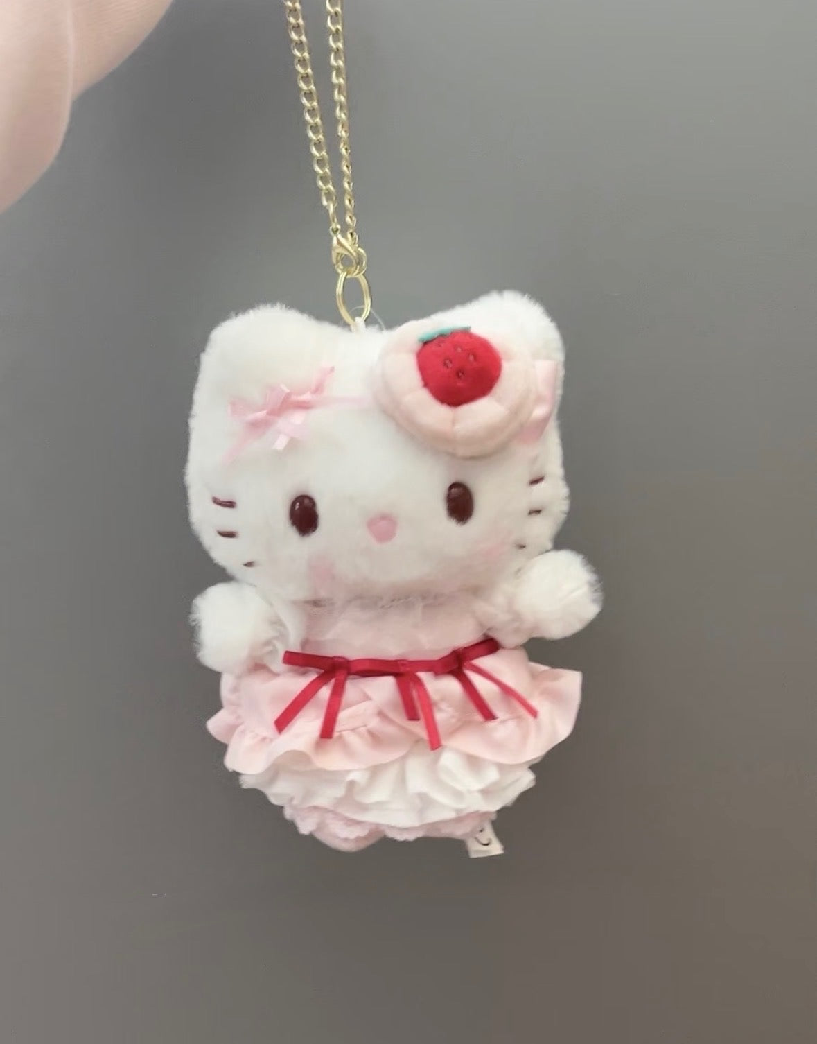 Hello Kitty Strawberry Short Cake Pendant