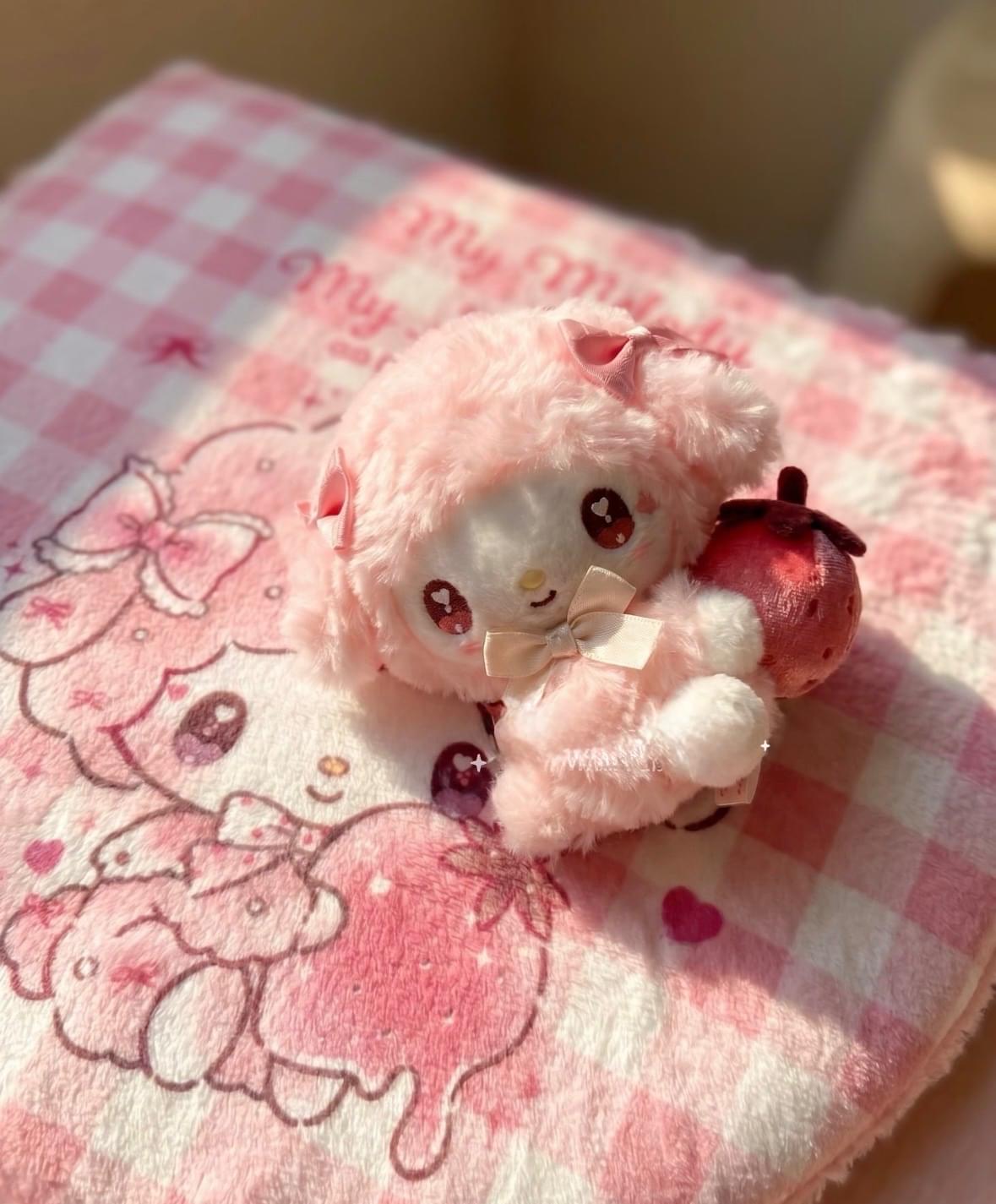 Dolly Mix Petit Official Strawberry My Sweet Piano Plush Pendant.